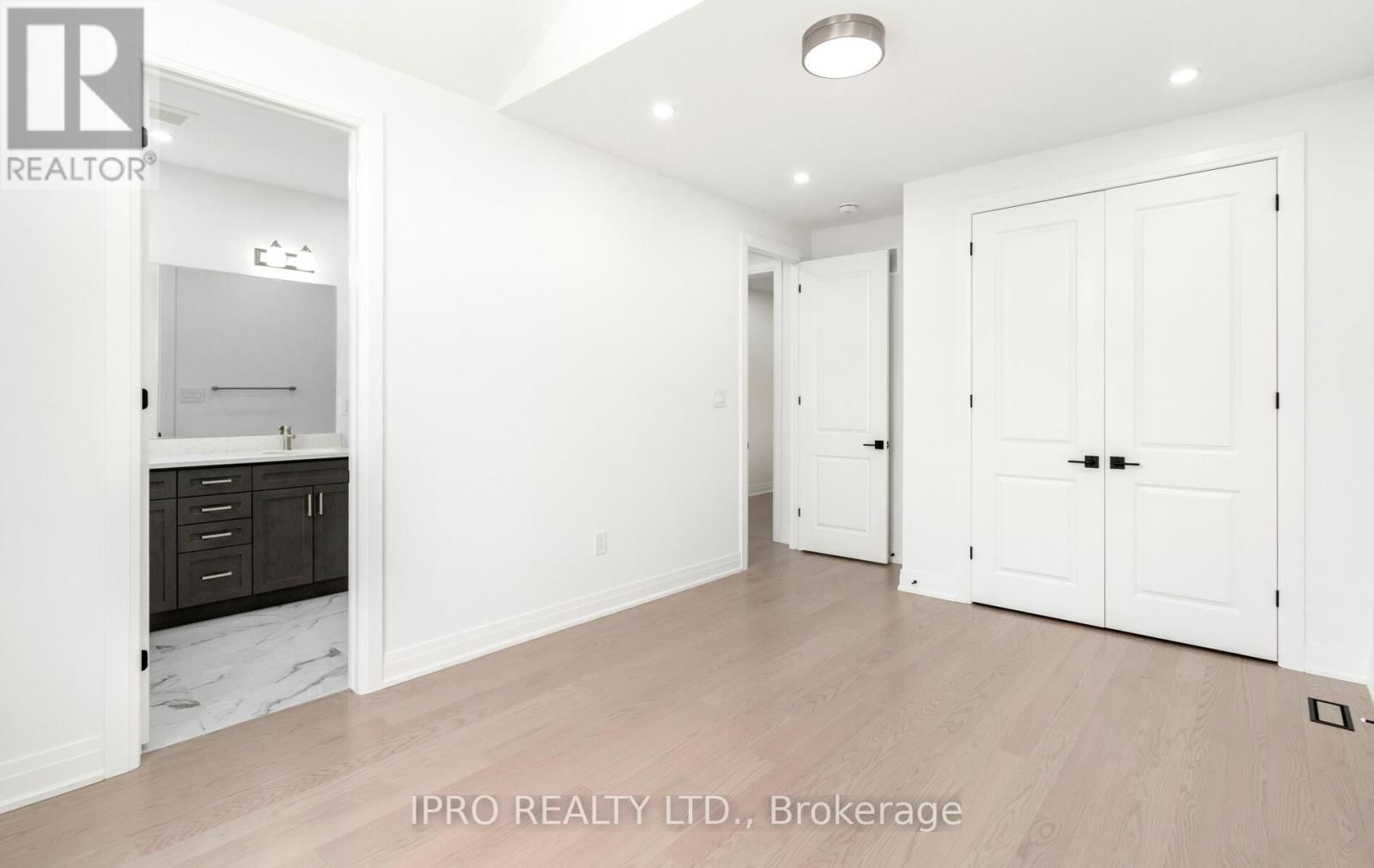 1364 AYMOND CRESCENT Image 36