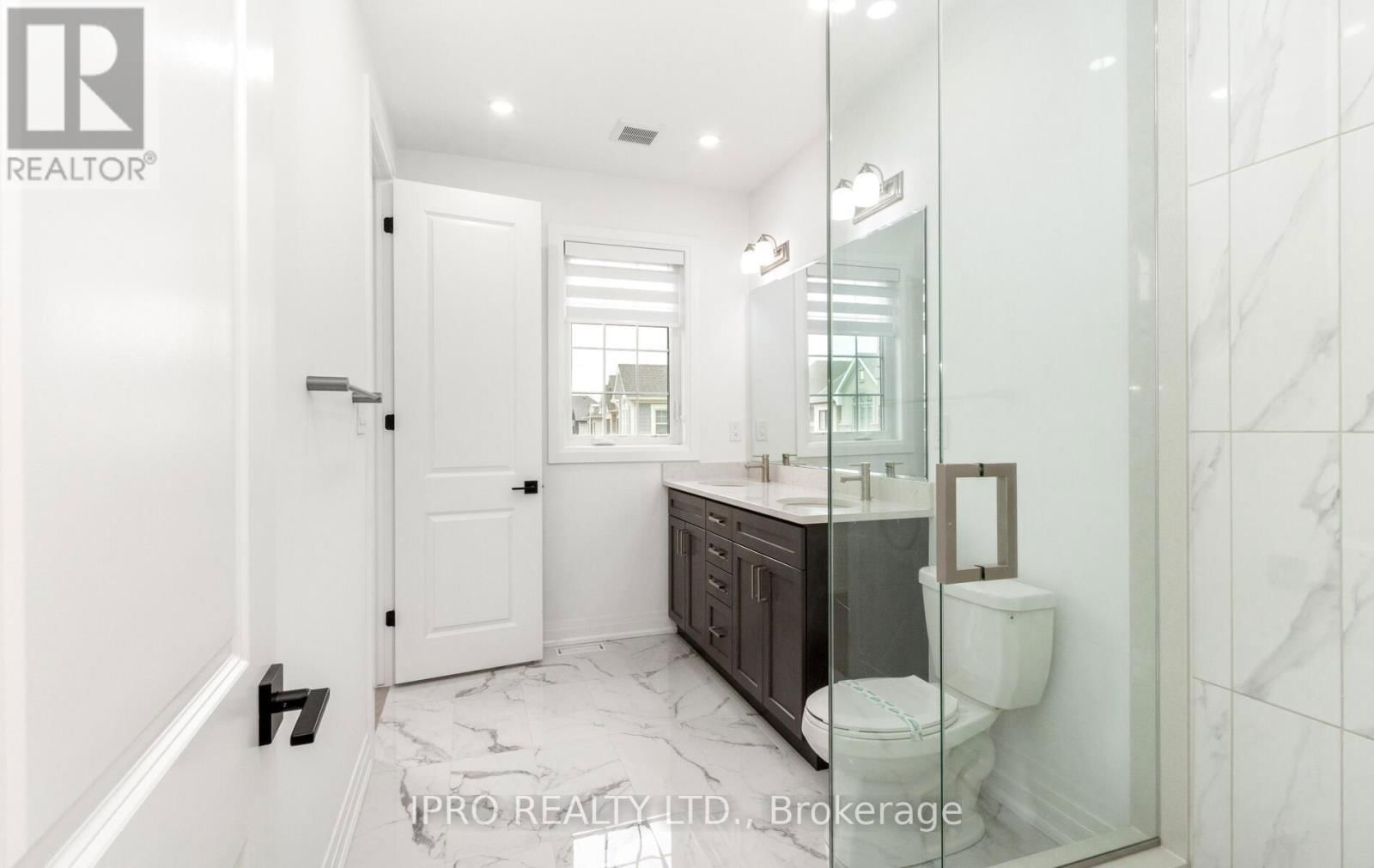 1364 AYMOND CRESCENT Image 37