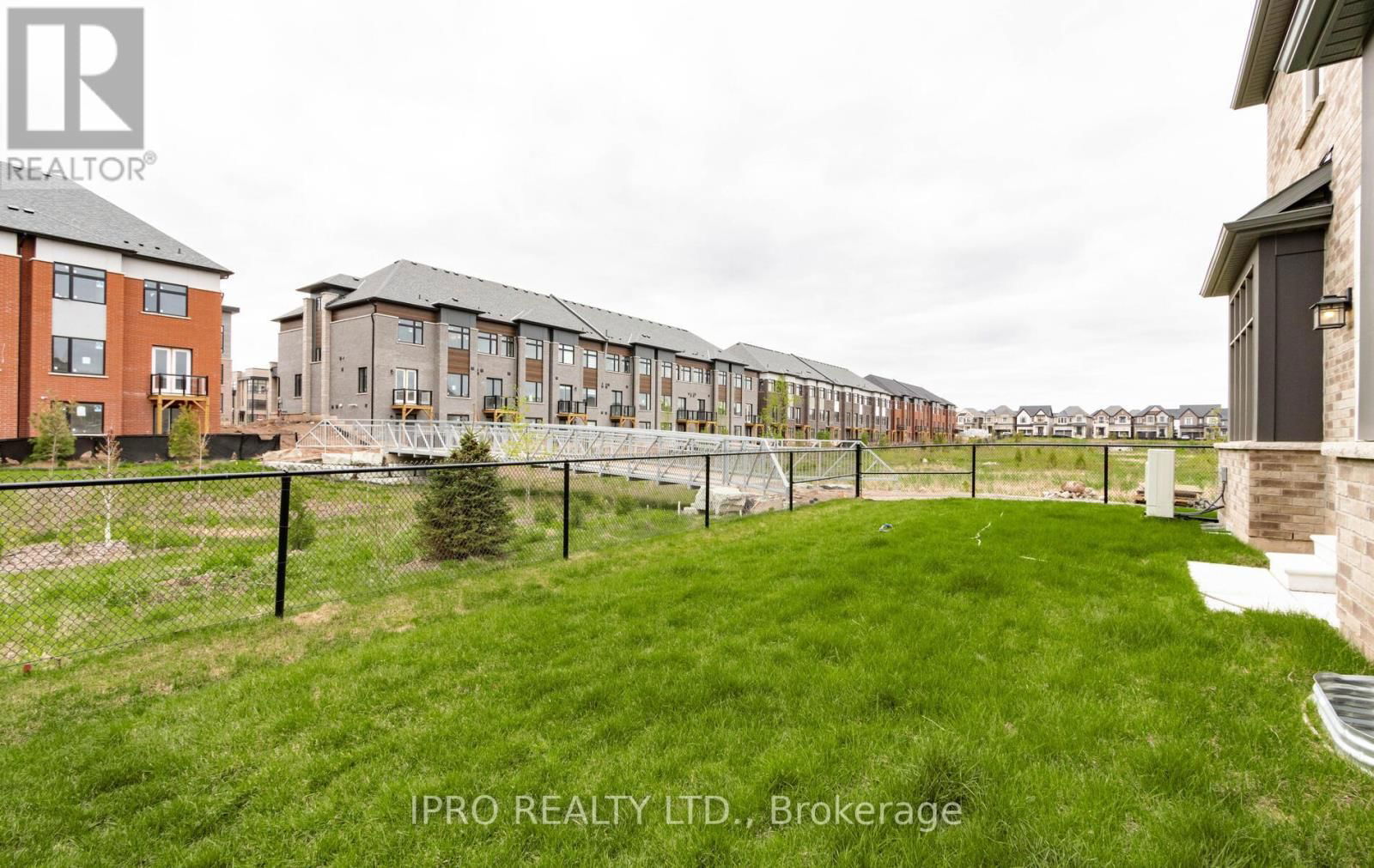 1364 AYMOND CRESCENT Image 40