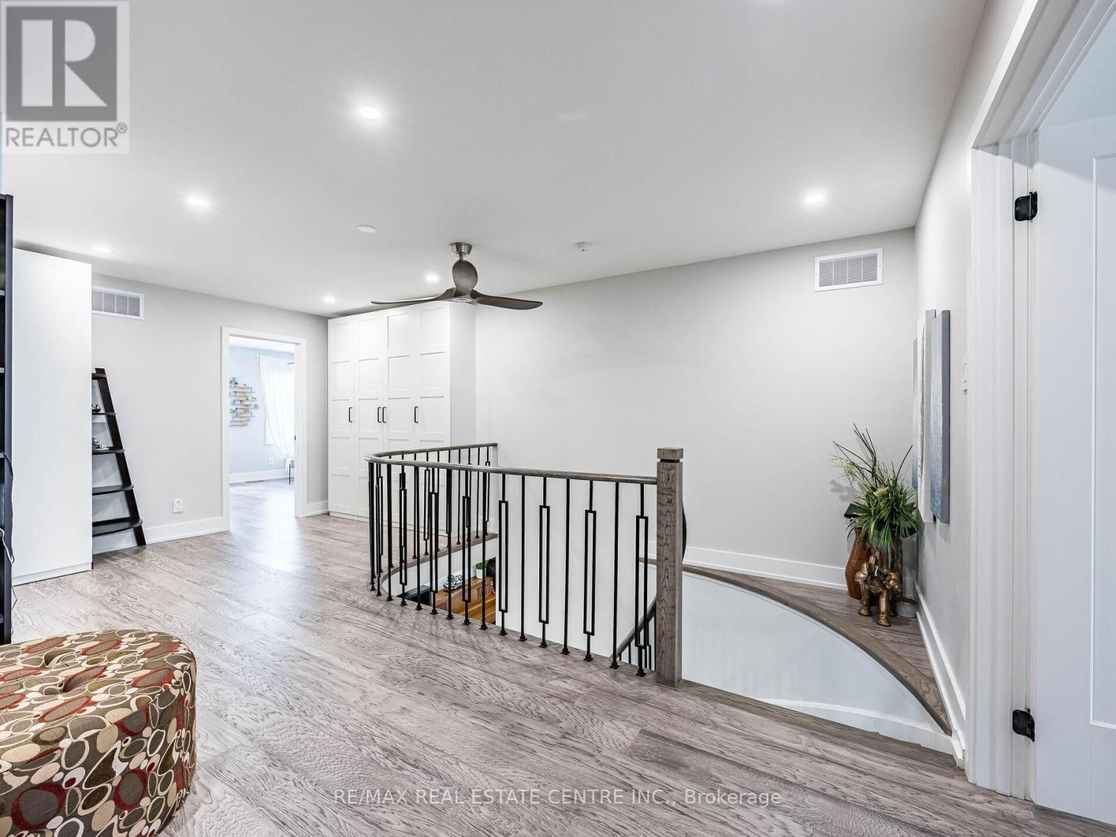 302 LEACOCK AVENUE Image 28