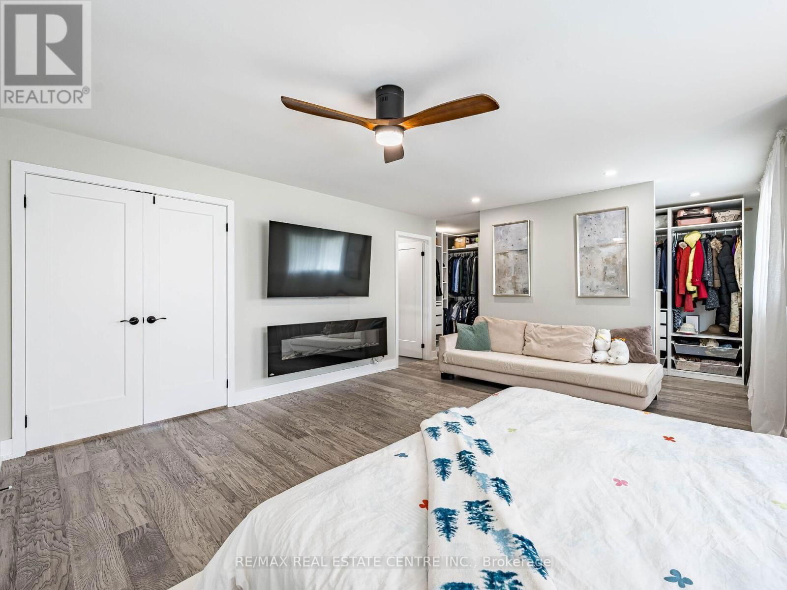 302 LEACOCK AVENUE Image 31