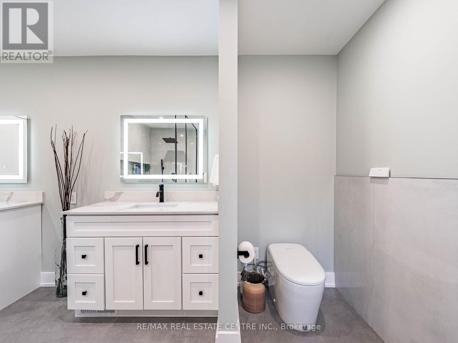 302 LEACOCK AVENUE Image 36