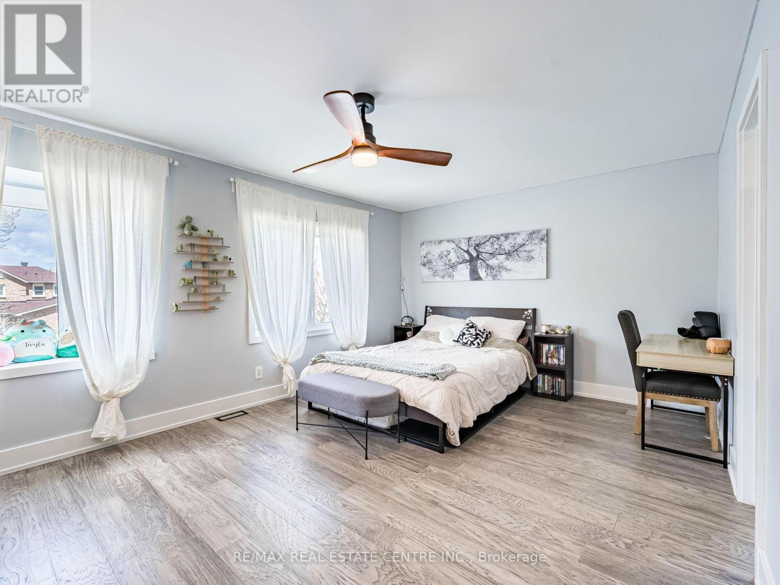 302 LEACOCK AVENUE Image 37