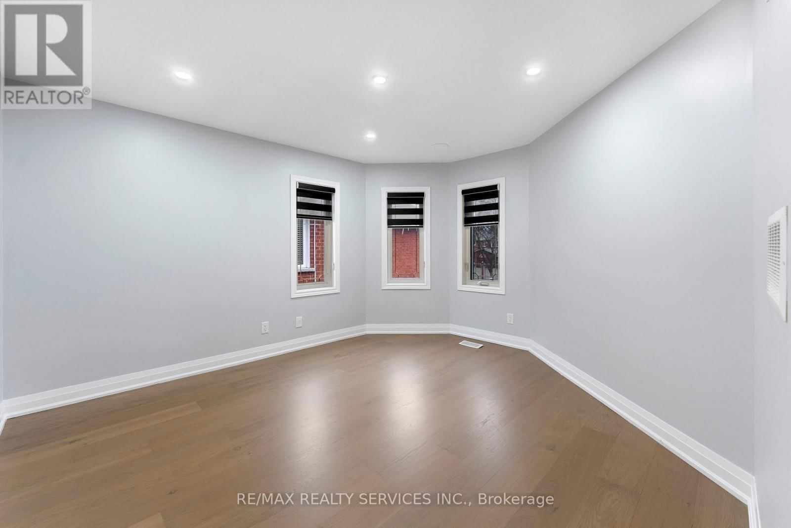 2511 PAULA COURT Image 30