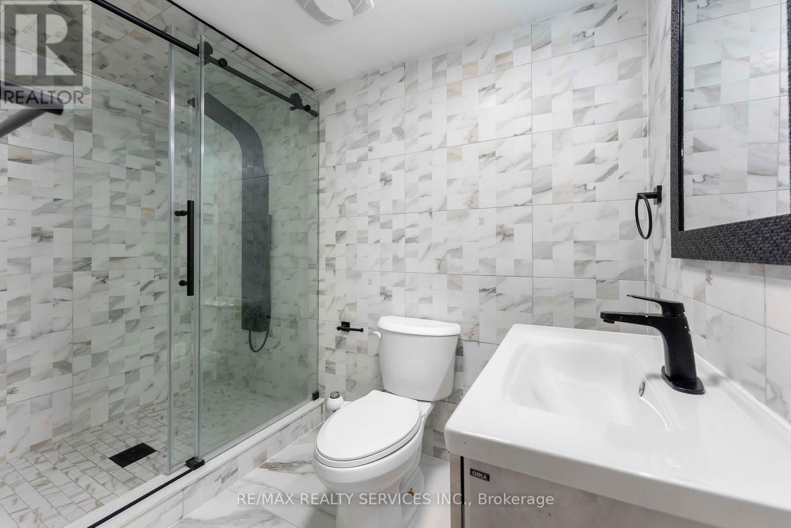 2511 PAULA COURT Image 33