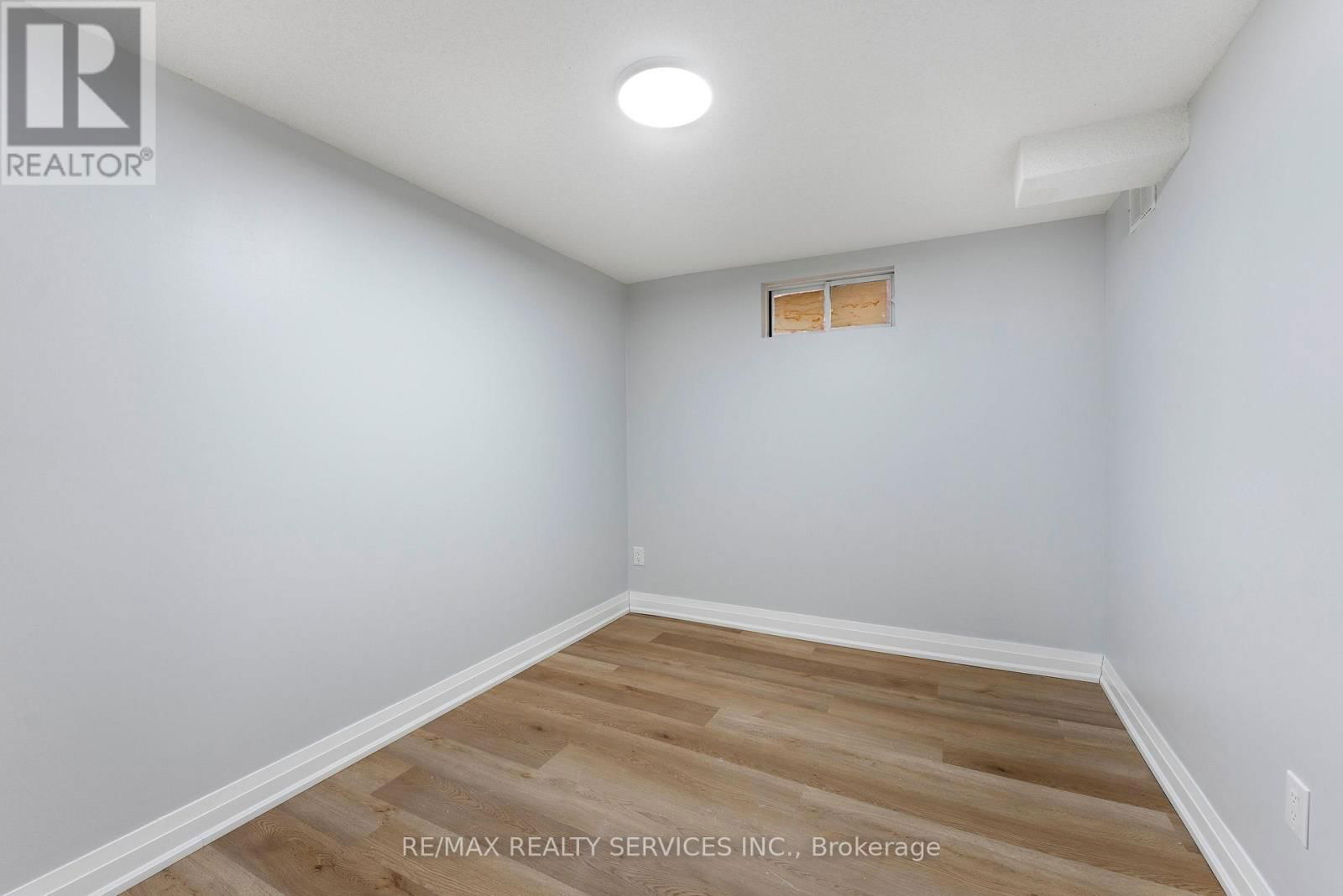 2511 PAULA COURT Image 37
