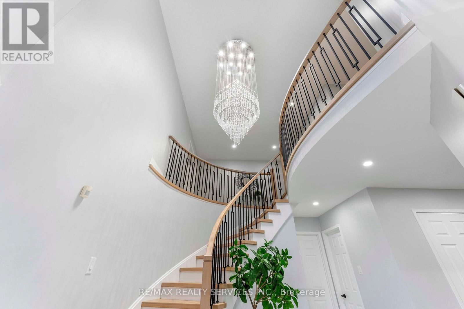 2511 PAULA COURT Image 5