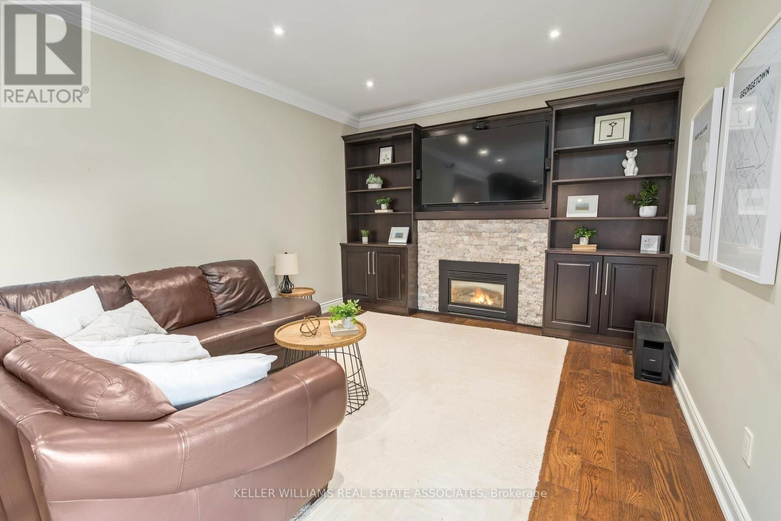 17 OAK RIDGE DRIVE Image 13