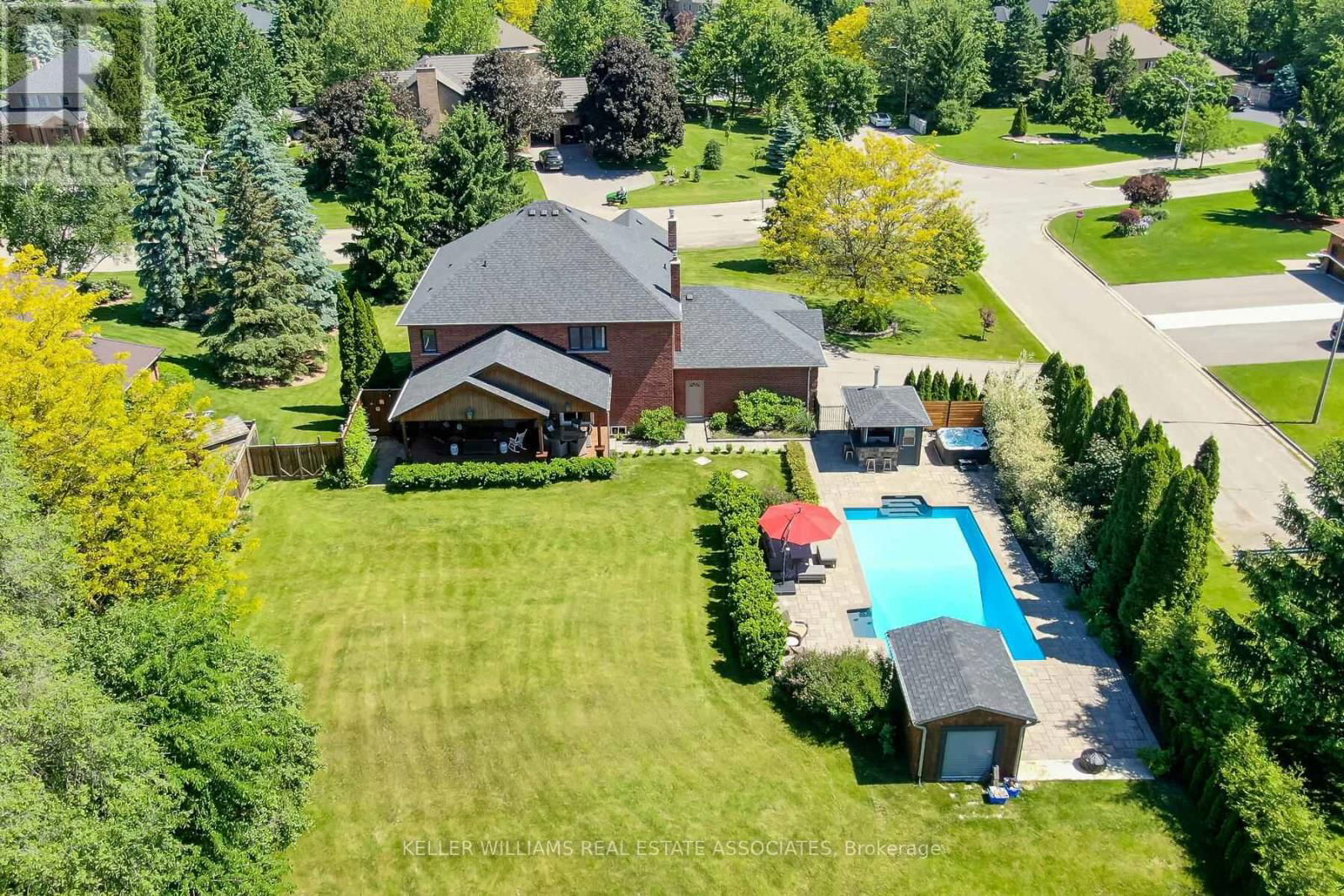 17 OAK RIDGE DRIVE Image 33