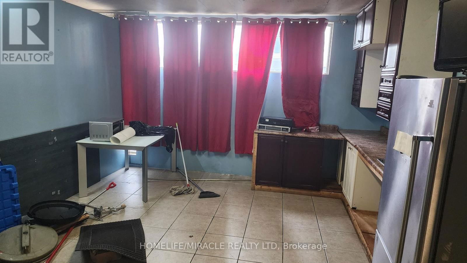 2464 WESTON ROAD Image 5