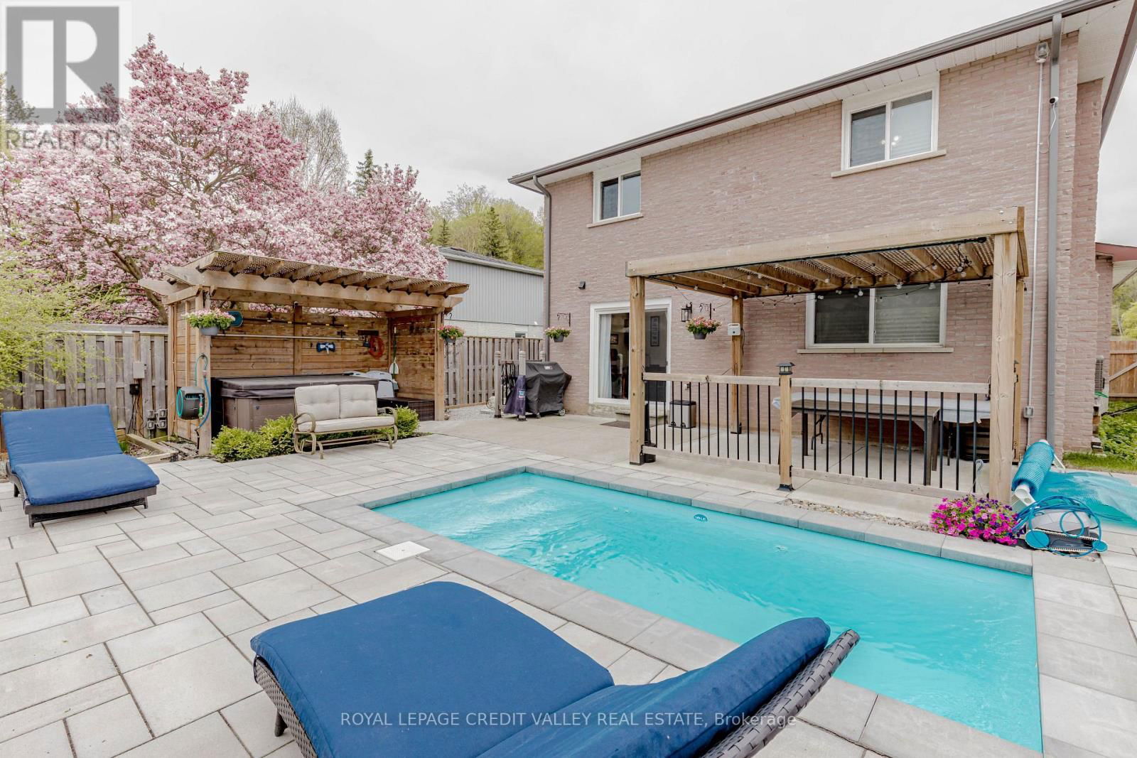 119 CONNAUGHT CRESCENT Image 2