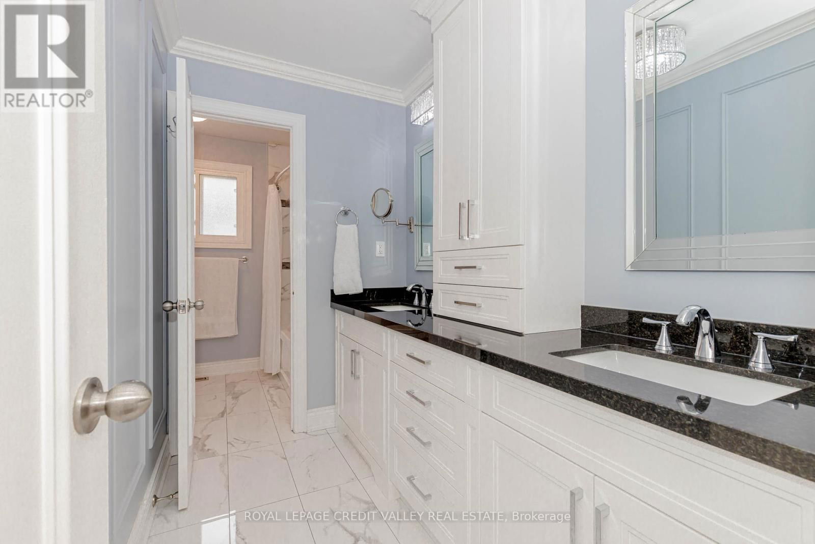 119 CONNAUGHT CRESCENT Image 23