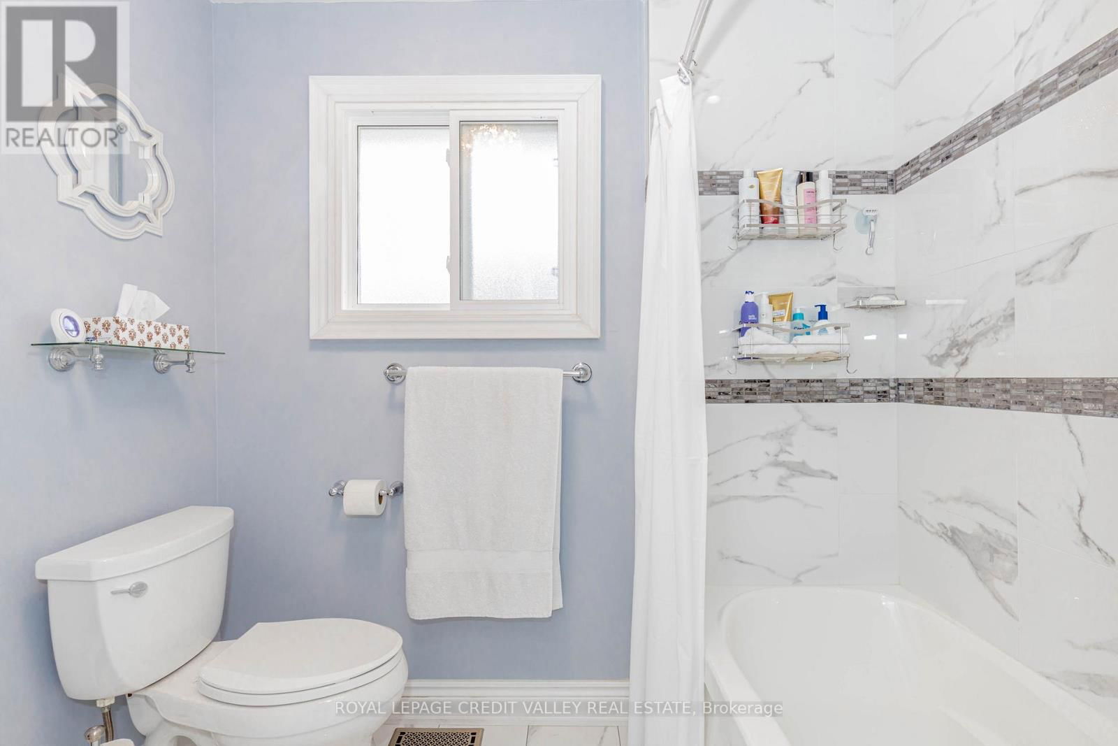 119 CONNAUGHT CRESCENT Image 25