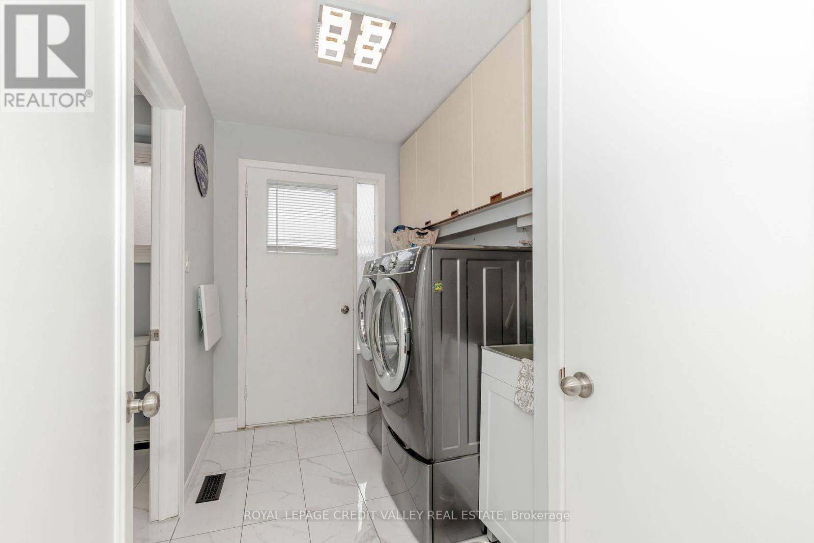 119 CONNAUGHT CRESCENT Image 35
