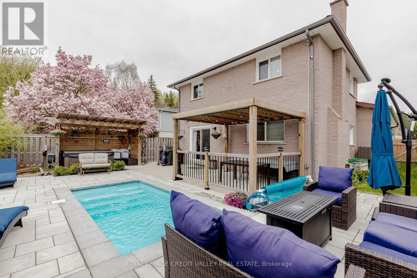 119 CONNAUGHT CRESCENT Image 44