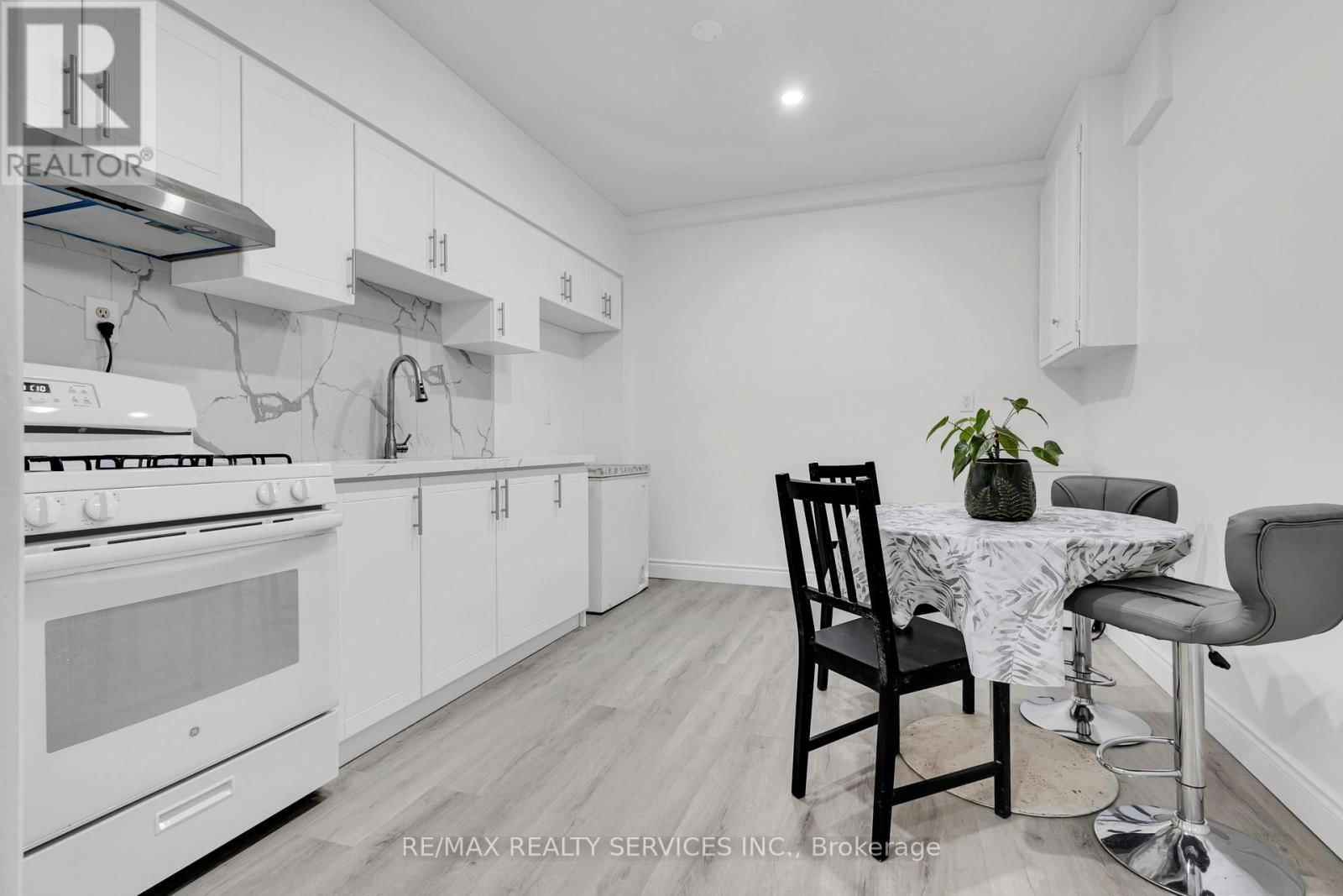 67 NORTHOVER STREET Image 25
