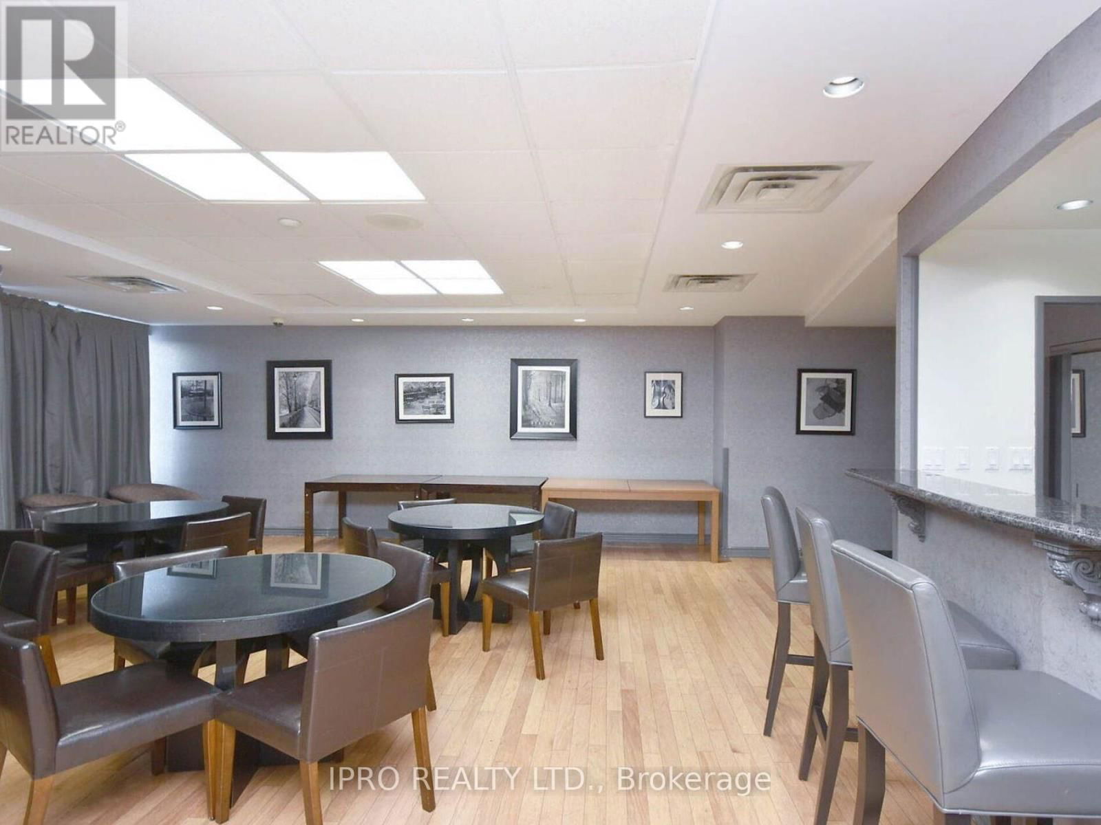 709 - 135 HILLCREST AVENUE Image 21
