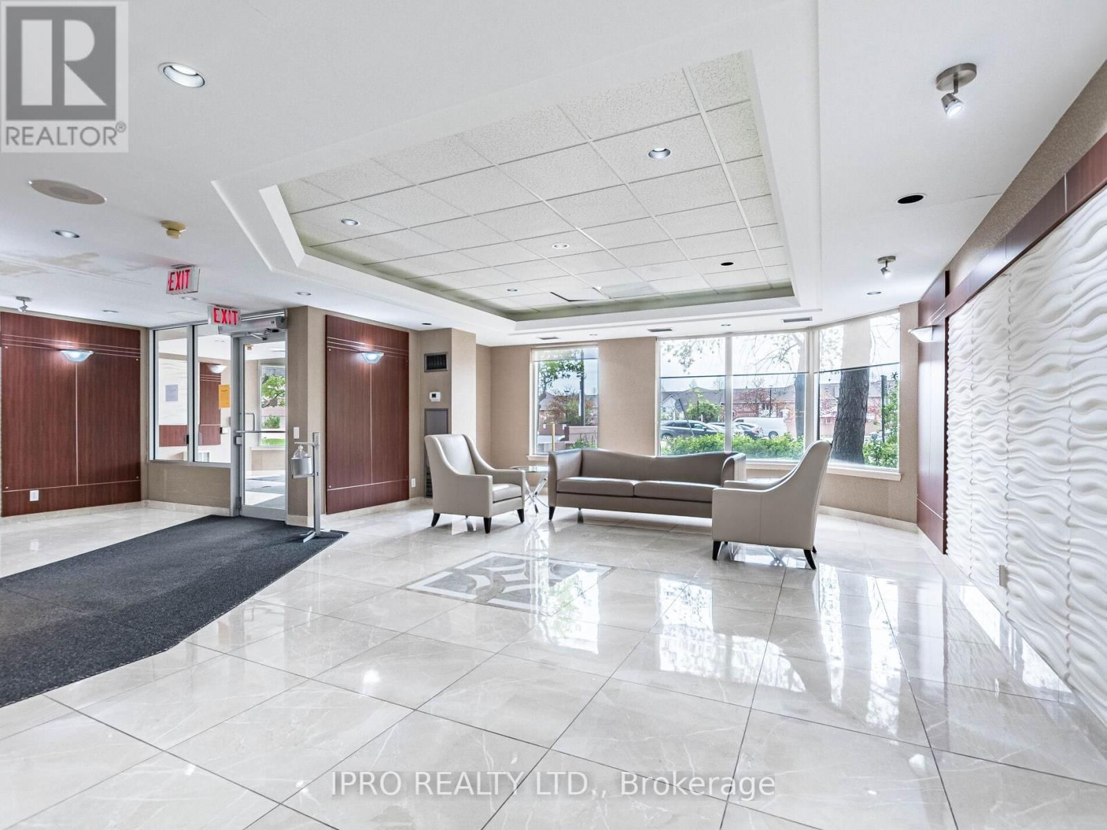 709 - 135 HILLCREST AVENUE Image 3