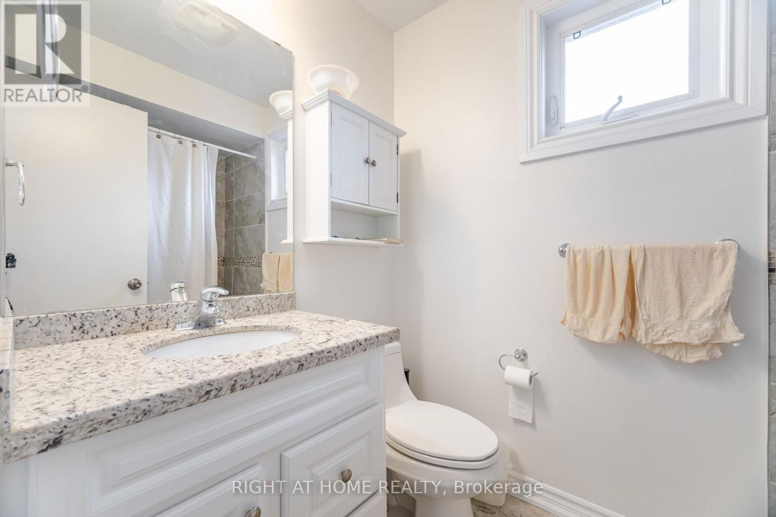 5253 PALOMAR CRESCENT Image 23