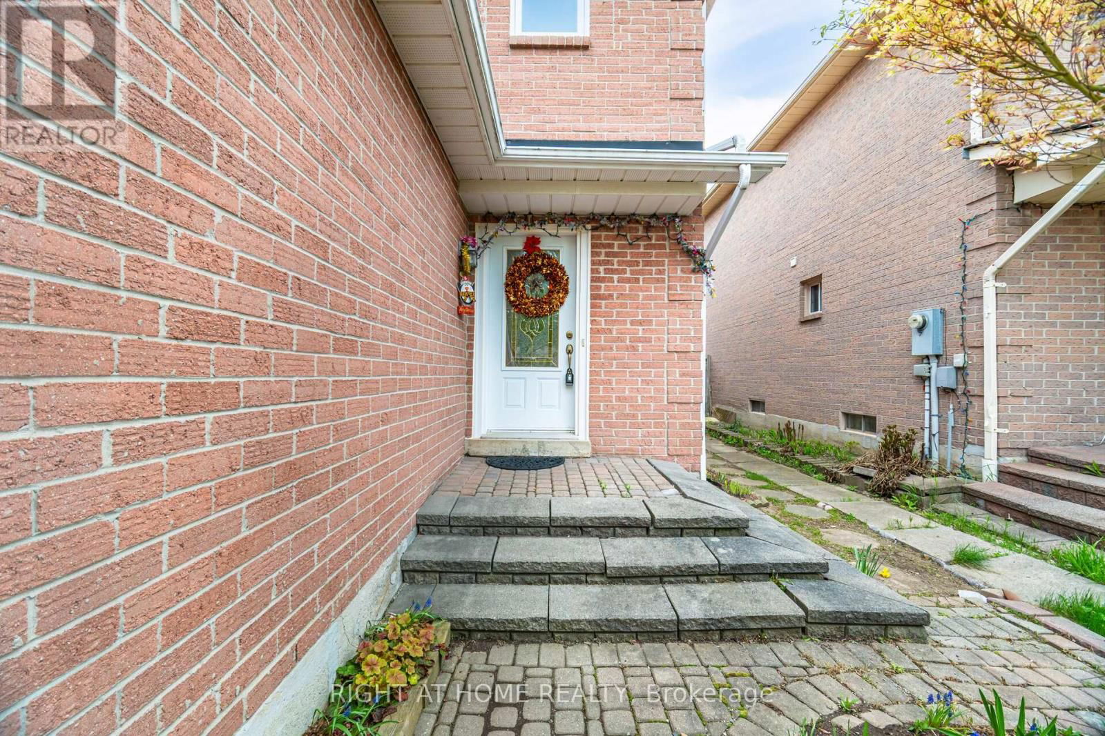 5253 PALOMAR CRESCENT Image 3