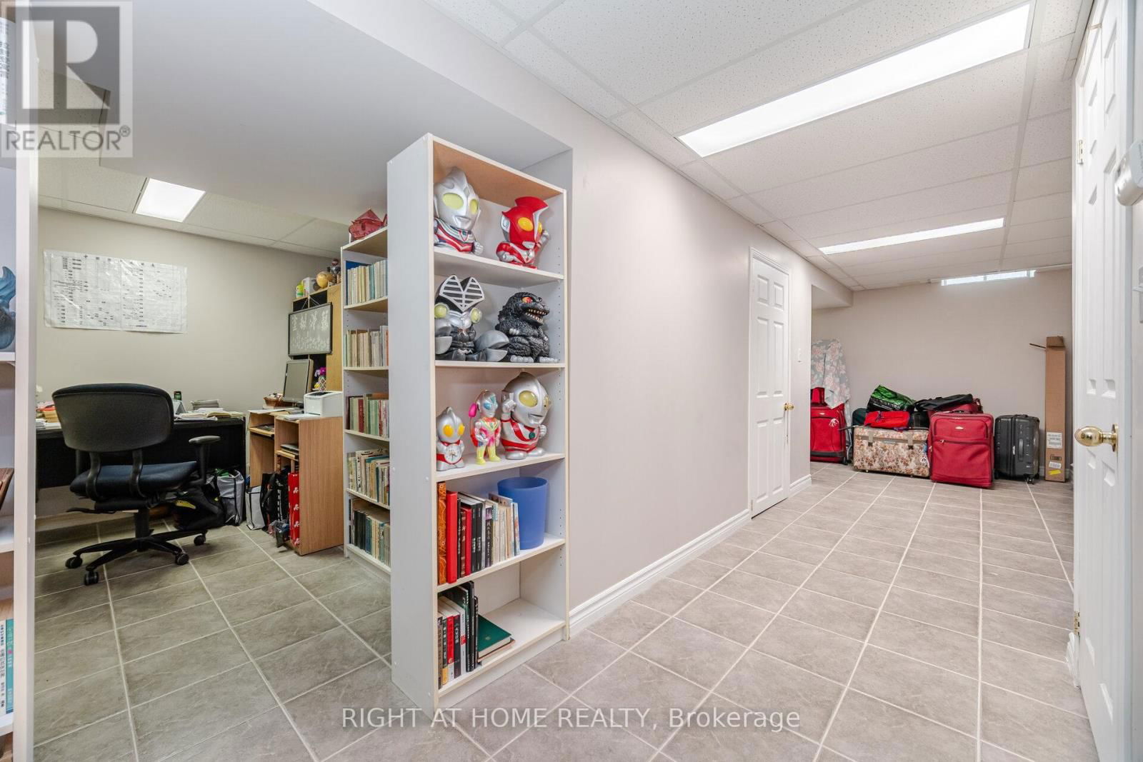 5253 PALOMAR CRESCENT Image 38