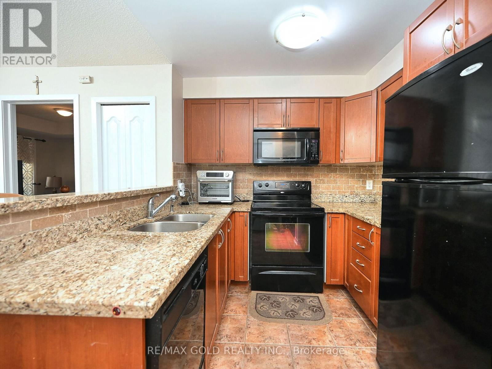 1420 - 8 DAYSPRING CIRCLE Image 11