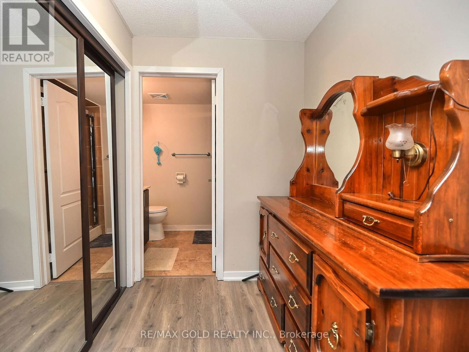 1420 - 8 DAYSPRING CIRCLE Image 14