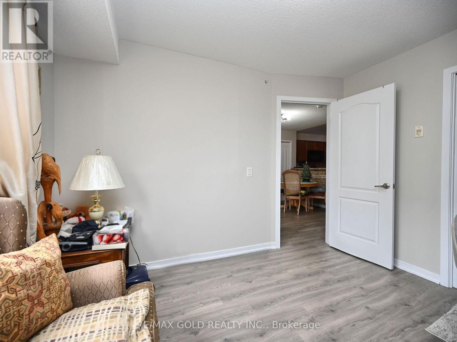 1420 - 8 DAYSPRING CIRCLE Image 18
