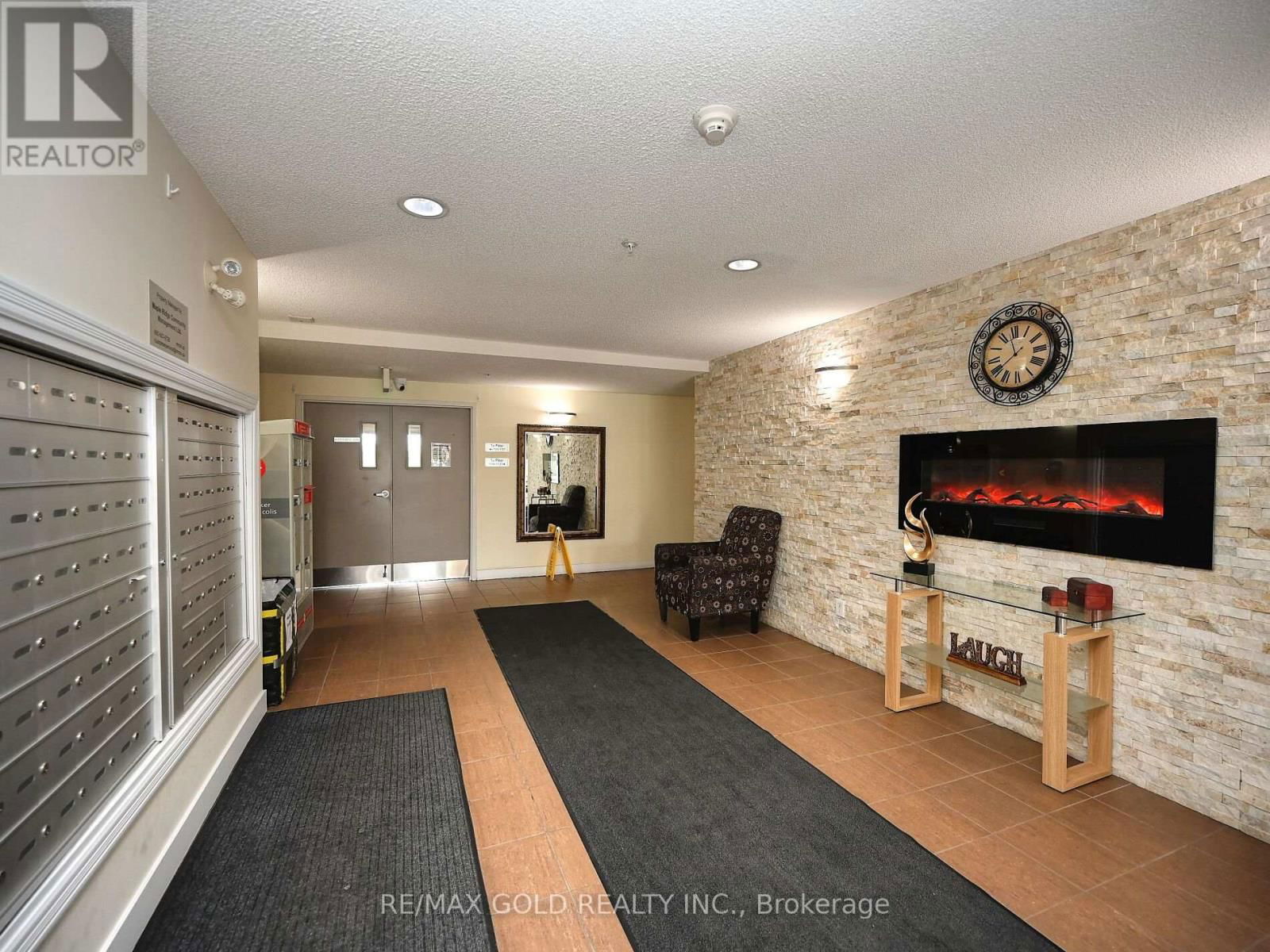 1420 - 8 DAYSPRING CIRCLE Image 3