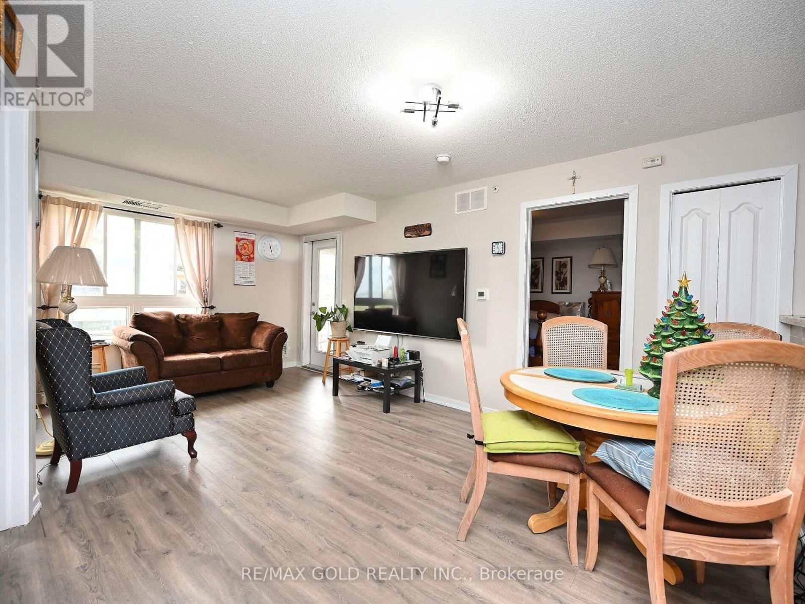 1420 - 8 DAYSPRING CIRCLE Image 7