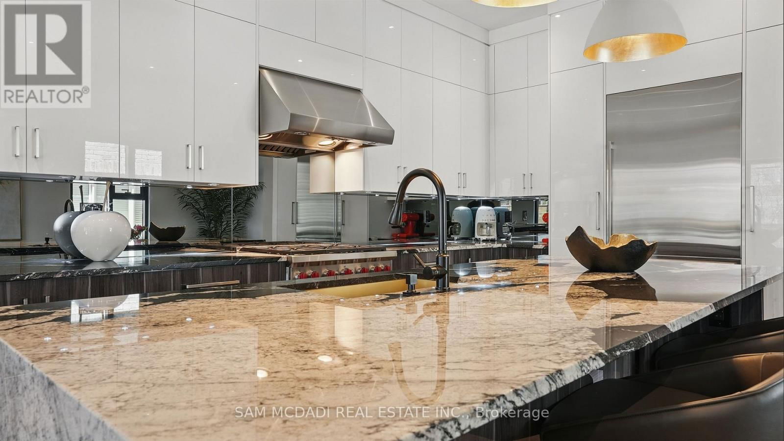 7B IROQUOIS AVENUE Image 15