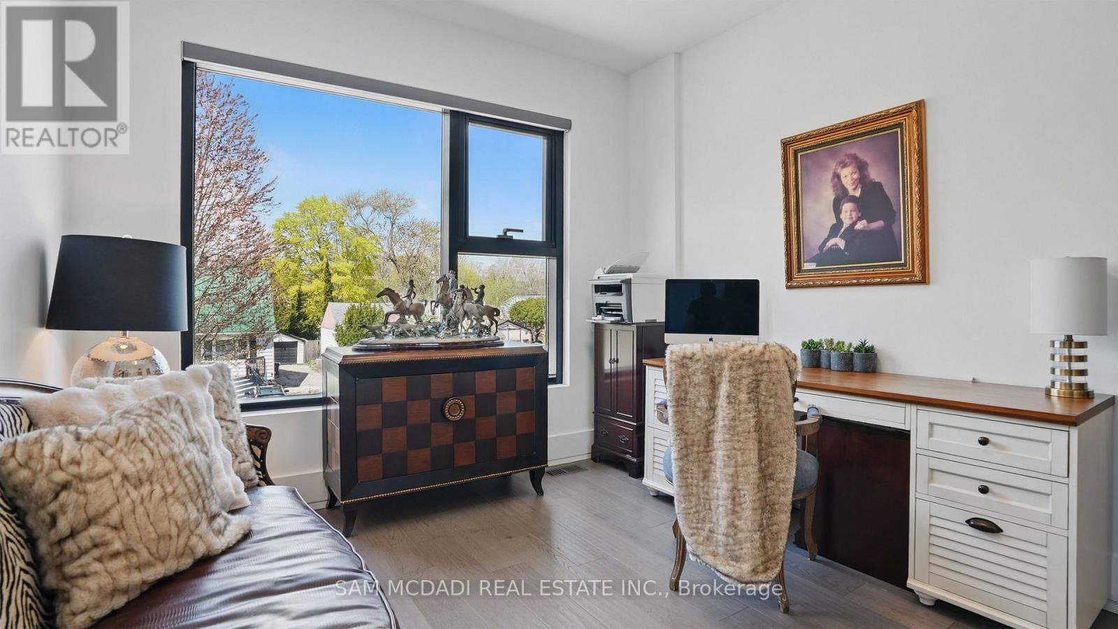 7B IROQUOIS AVENUE Image 27