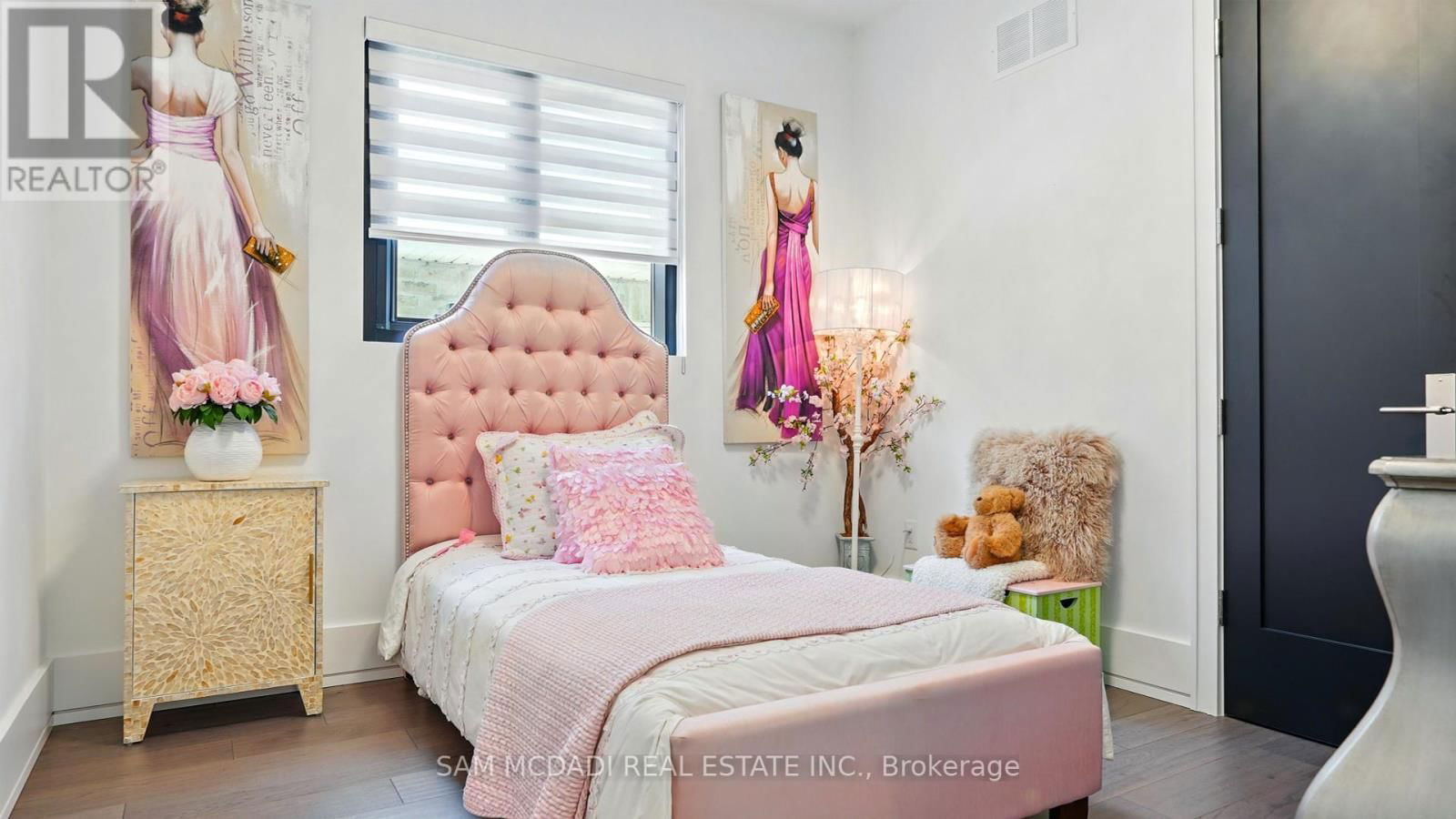 7B IROQUOIS AVENUE Image 29