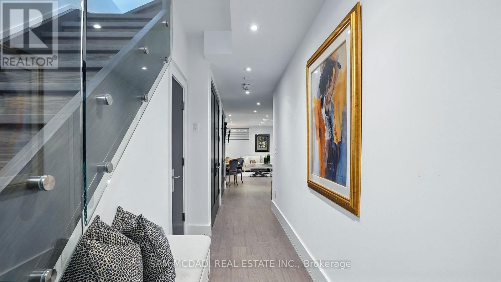 7B IROQUOIS AVENUE Image 32