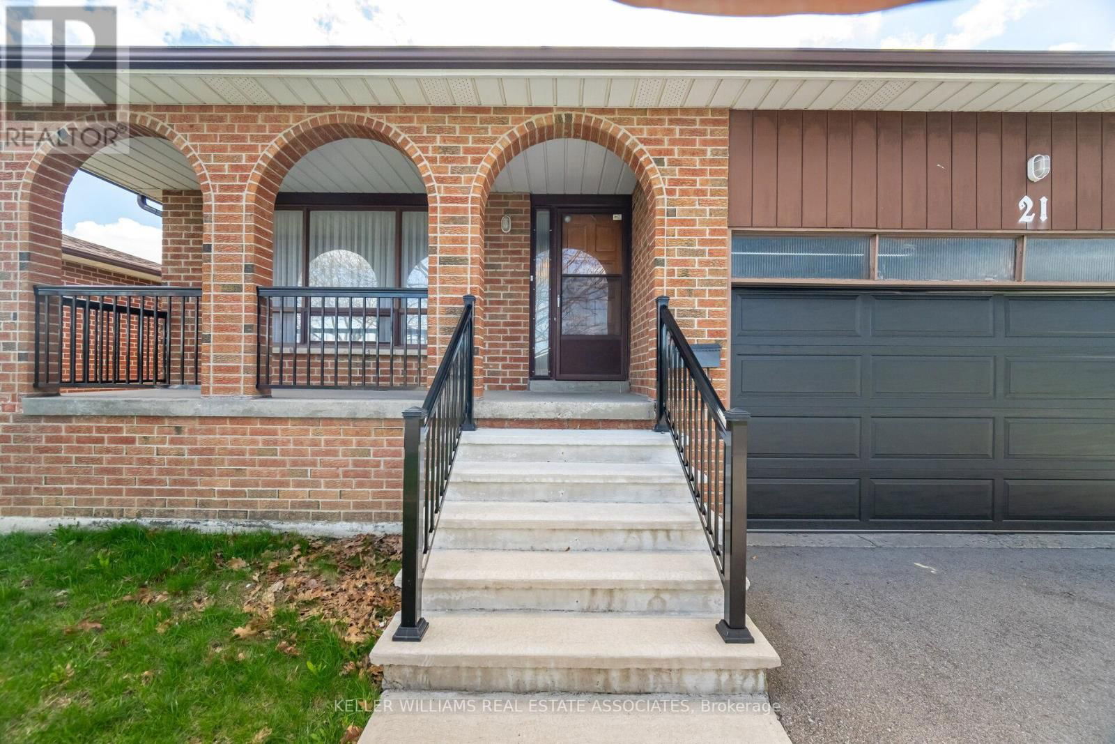 21 MALCOLM CRESCENT Image 4