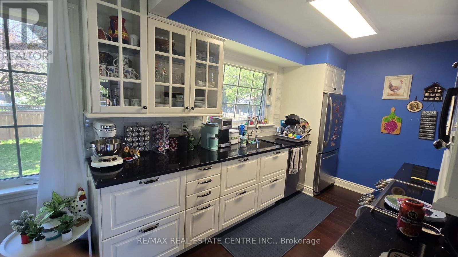522 WEIR AVENUE Image 7
