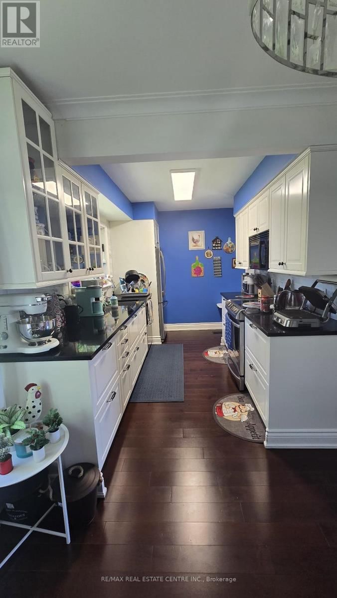 522 WEIR AVENUE Image 8
