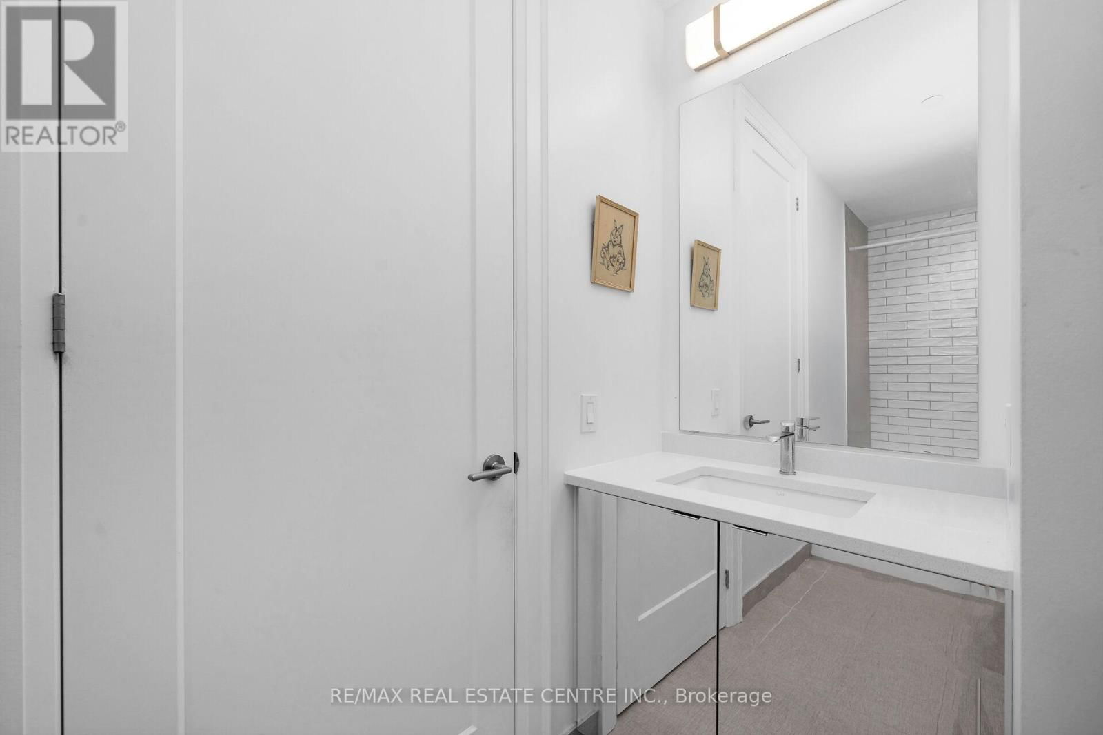 513 - 42 MILL STREET Image 17