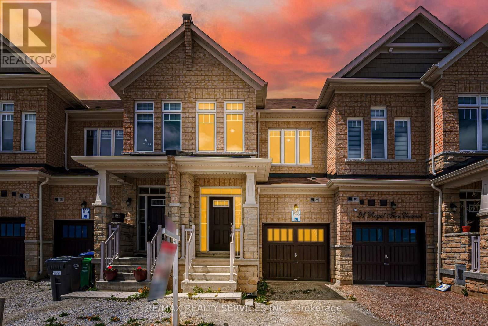 93 ROYAL FERN CRESCENT Image 1