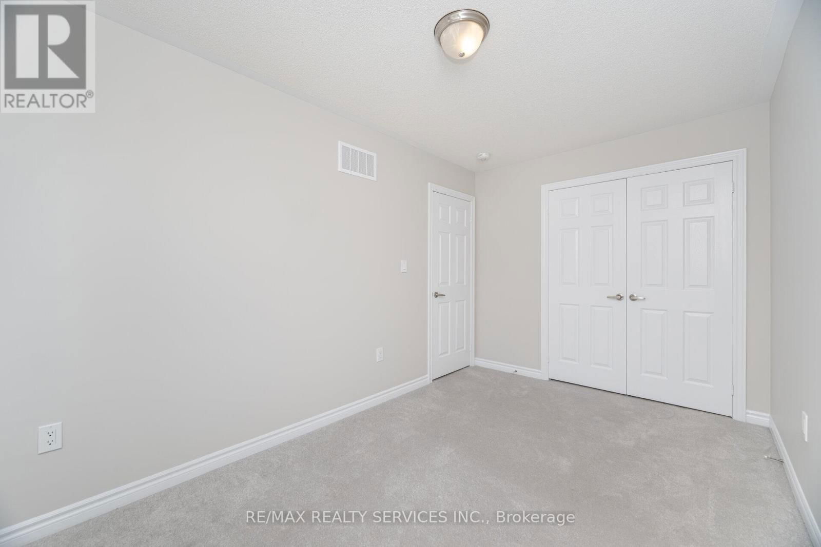 93 ROYAL FERN CRESCENT Image 29