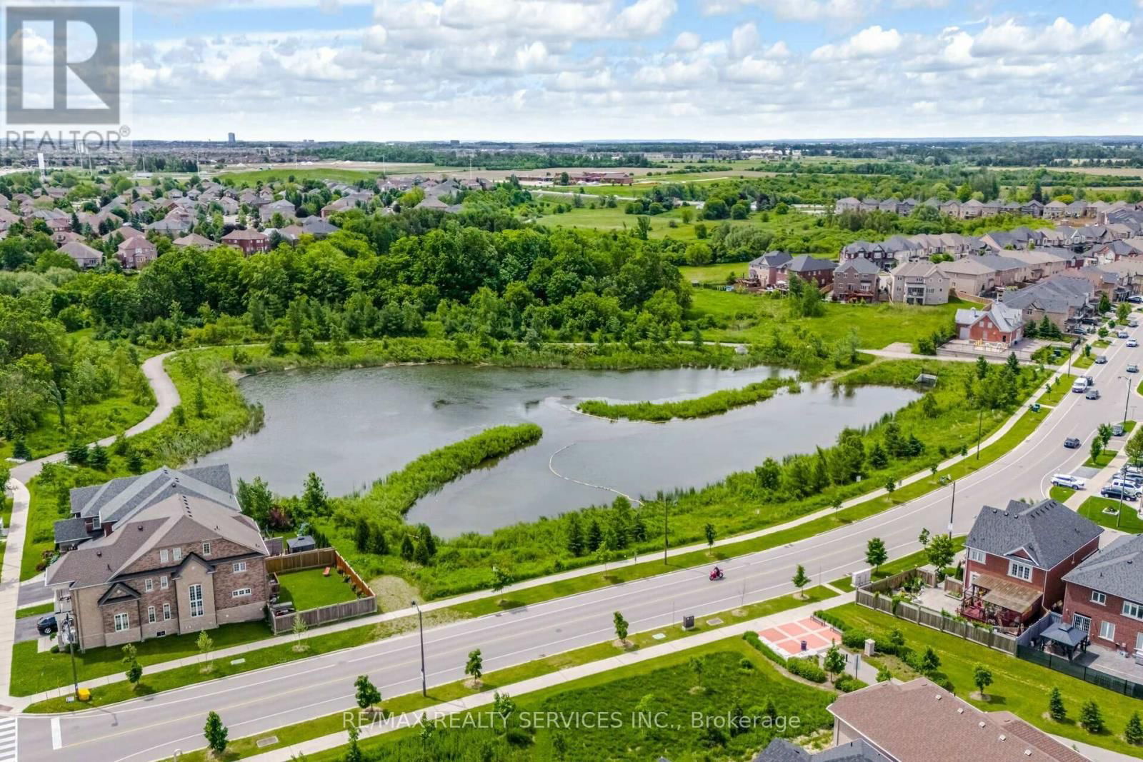 93 ROYAL FERN CRESCENT Image 41
