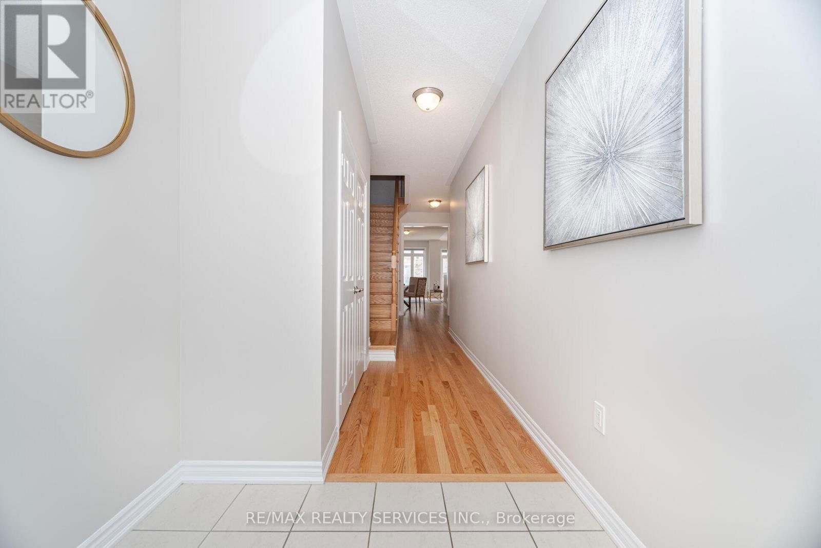 93 ROYAL FERN CRESCENT Image 5