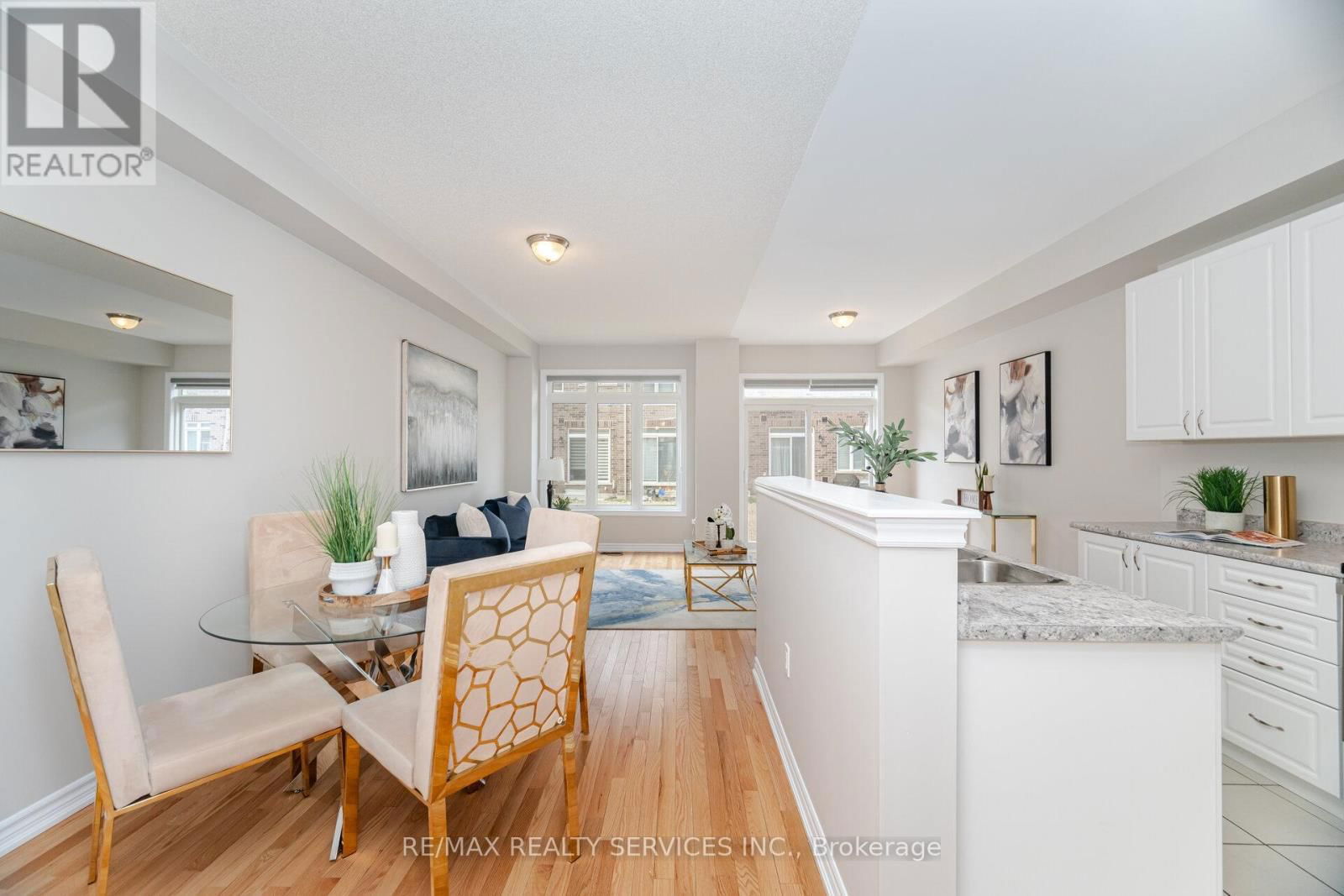 93 ROYAL FERN CRESCENT Image 6