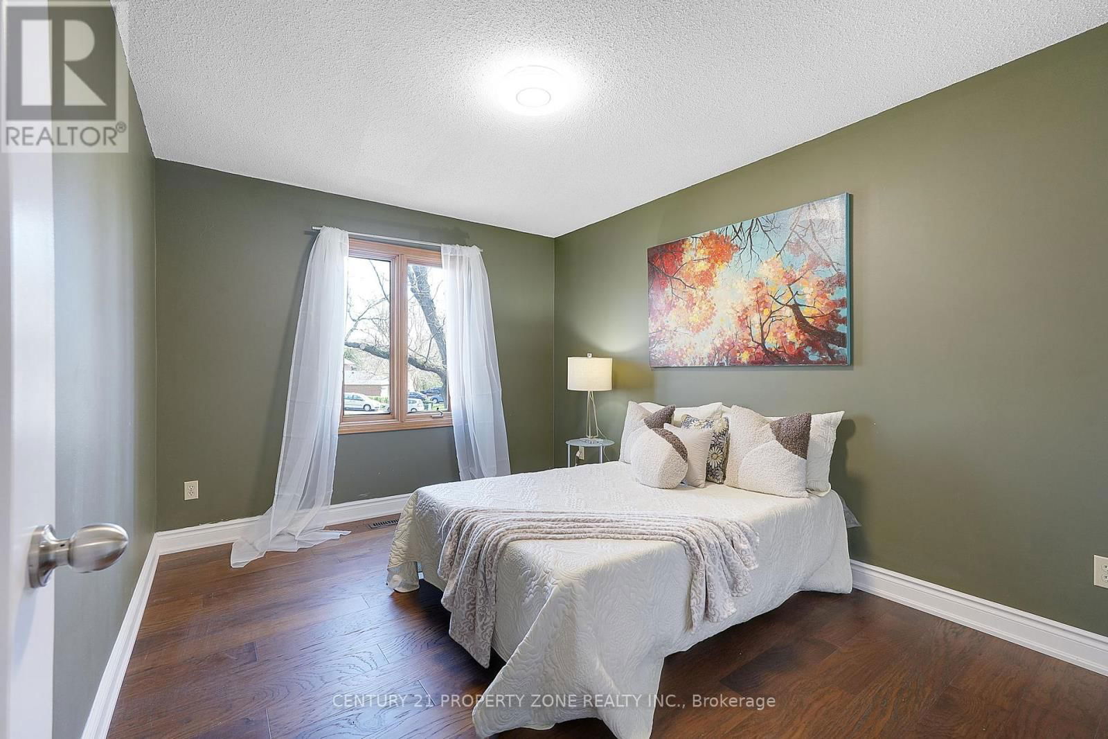 12 ARCHER COURT Image 30