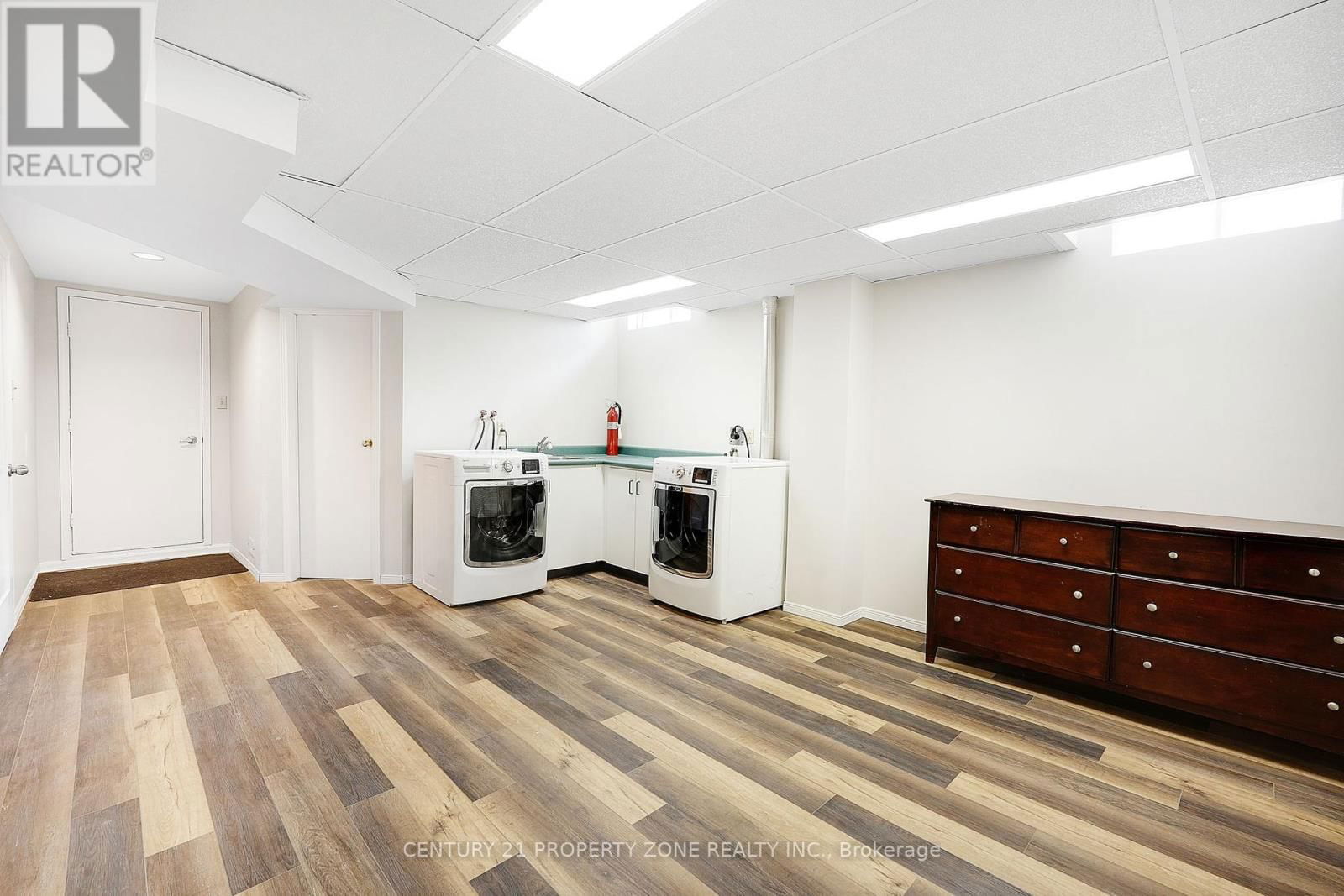12 ARCHER COURT Image 40