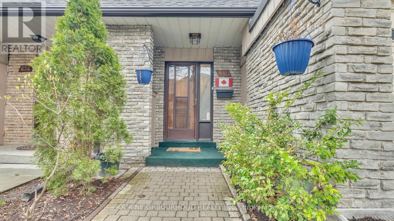616 FORESTWOOD CRESCENT CRESCENT Image 2