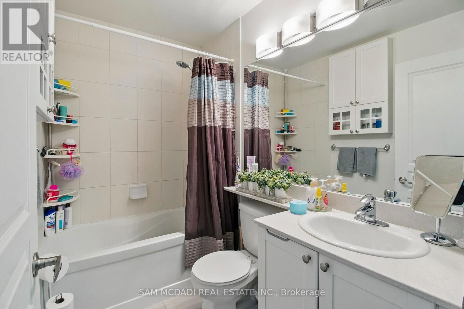 710 - 3525 KARIYA DRIVE Image 11