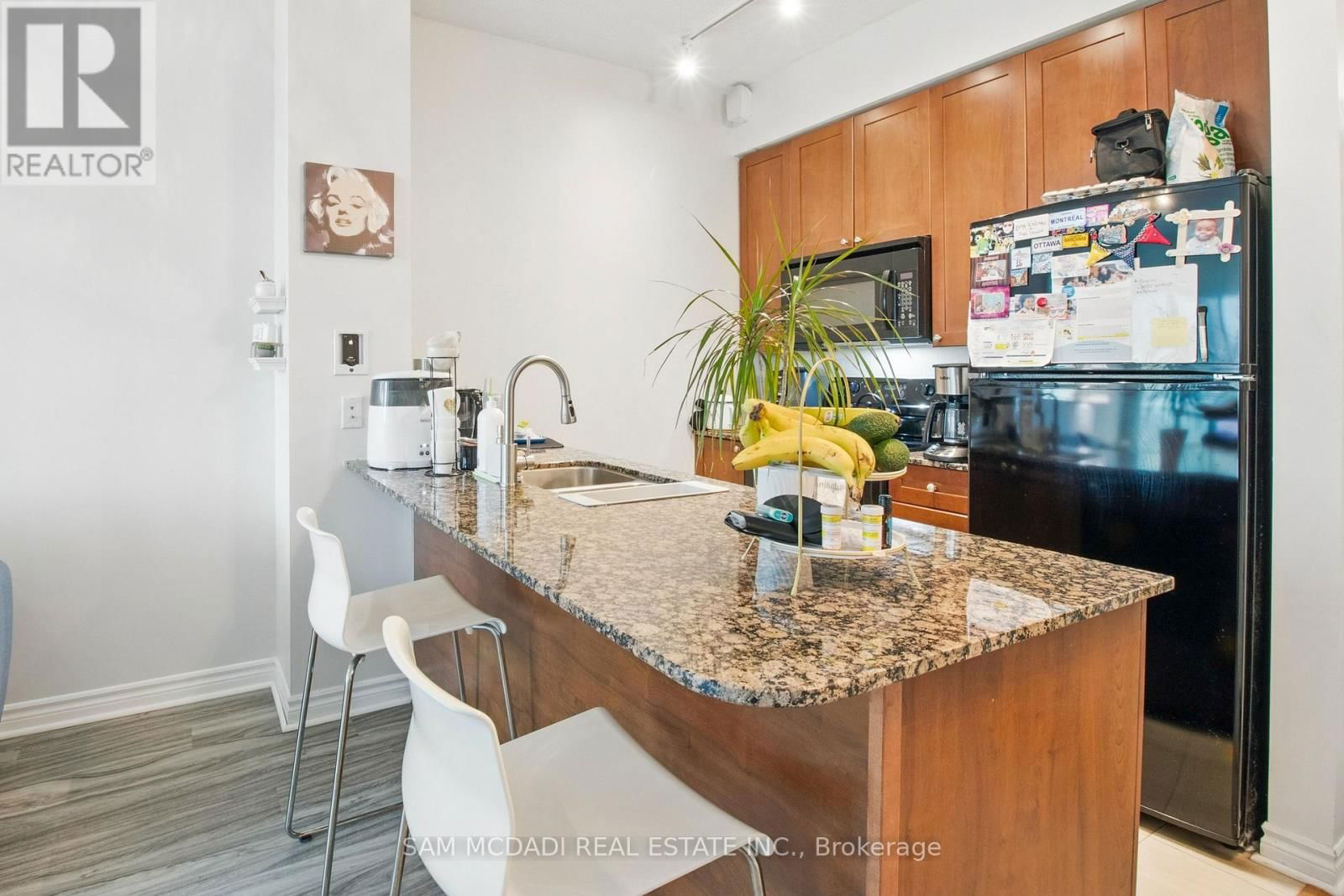 710 - 3525 KARIYA DRIVE Image 13