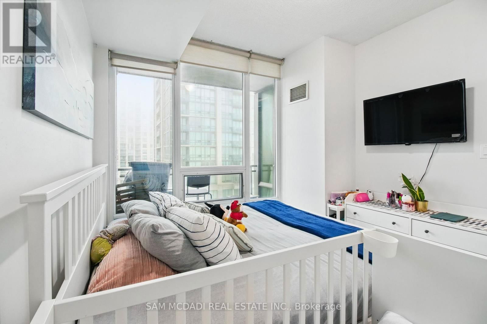 710 - 3525 KARIYA DRIVE Image 25