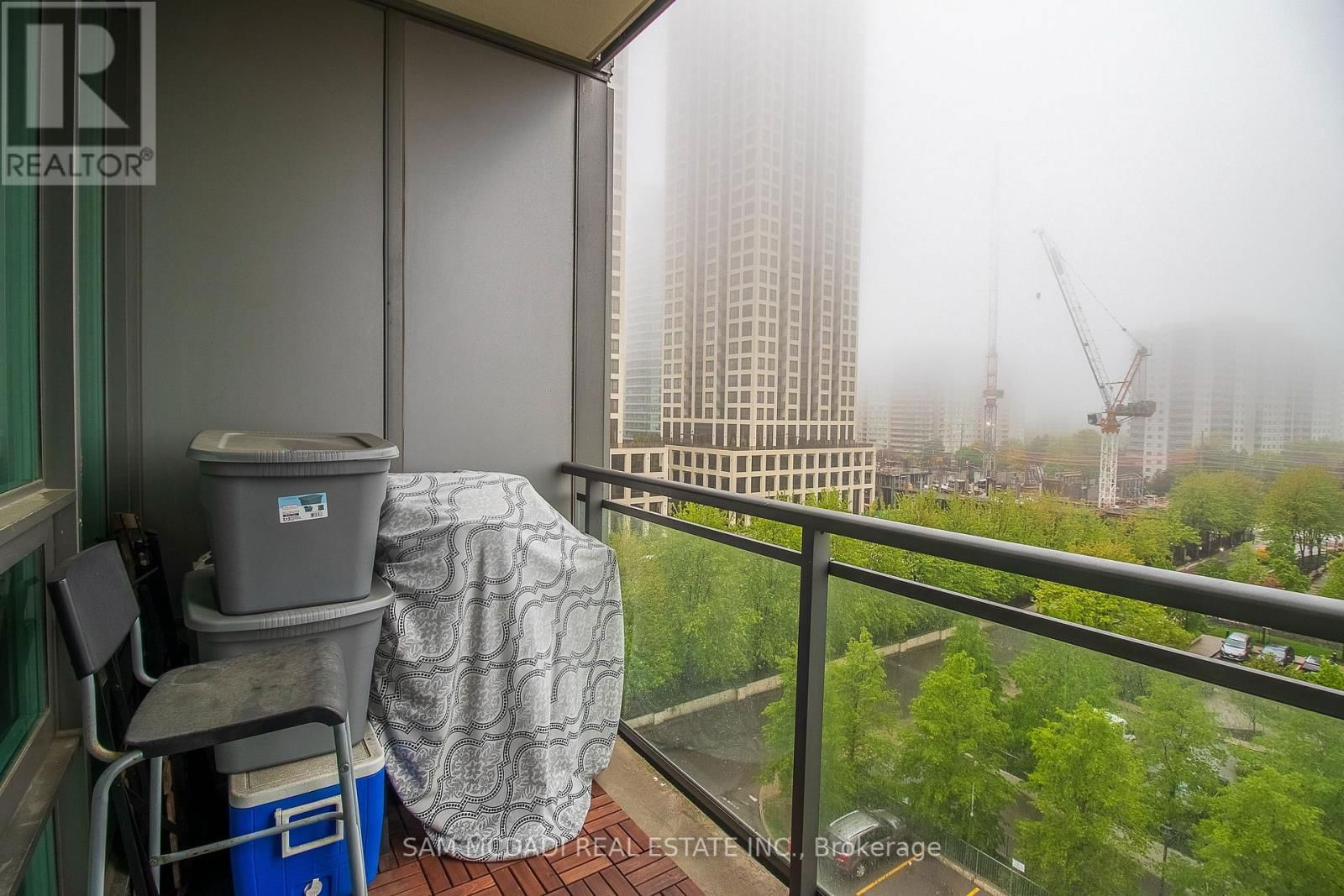 710 - 3525 KARIYA DRIVE Image 32